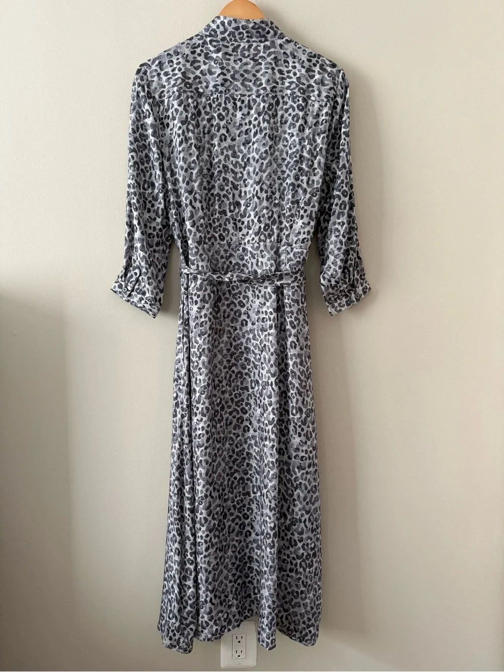 NWT - J. McLaughlin - Paloma Leopard Print Silk-blend Shirtdress - Gray/Charcoal